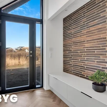 Junivej 11 - Brand New Luxury Holiday Home! Ferienhaus Løkken